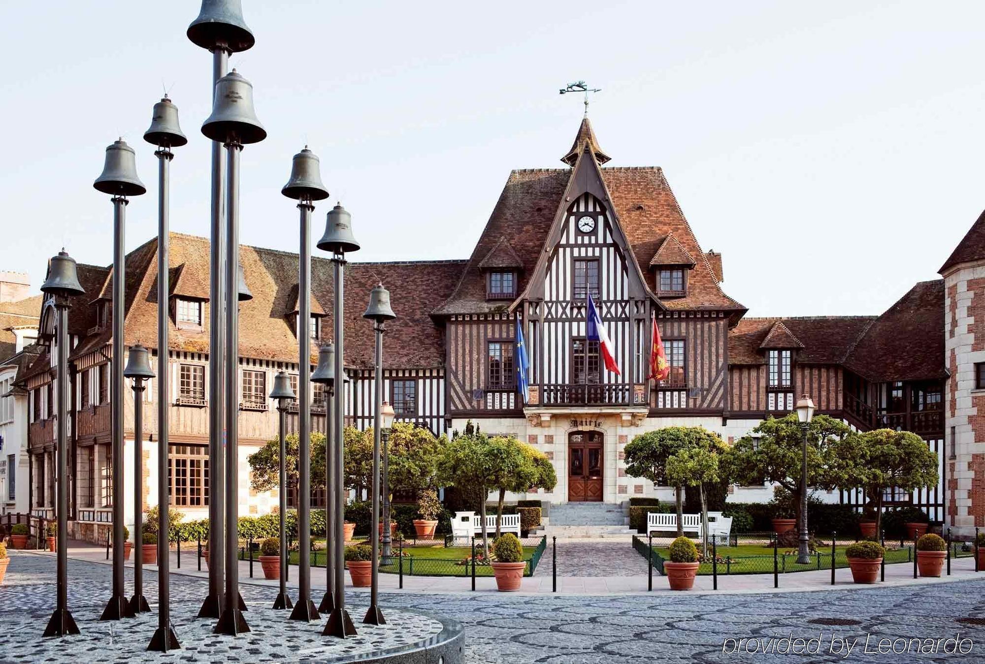 Mercure Deauville Centre Exteriör bild